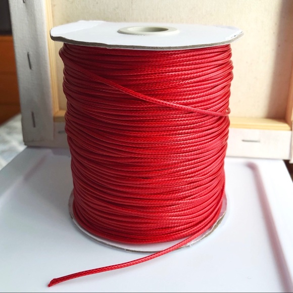 Kabbalah Red Vegan Leather Slip Knot Bracelet - Picture 3 of 3